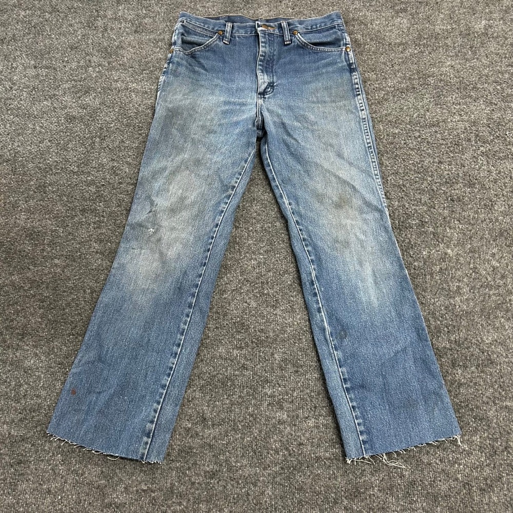 Wrangler Jeans Mens Size 30 Blue Cowboy Cut Slim Fit Cotton Raw Hem Distressed